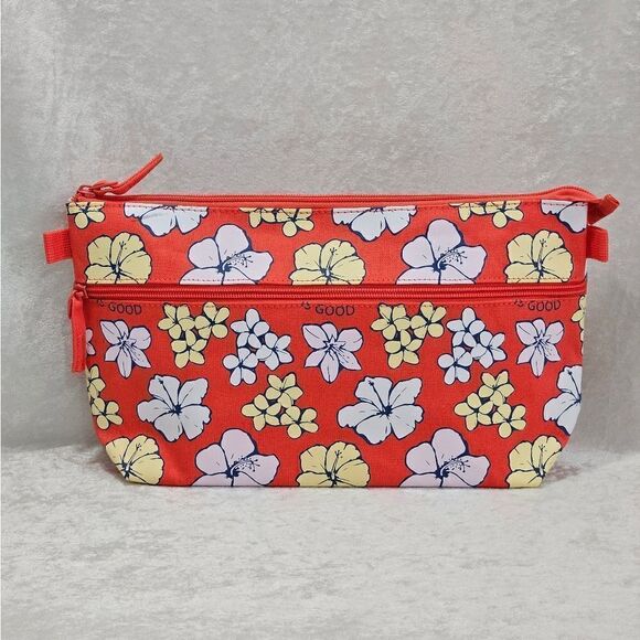 Life Is Good Handbags - 💄Life is Good, travel/cosmetic bag.